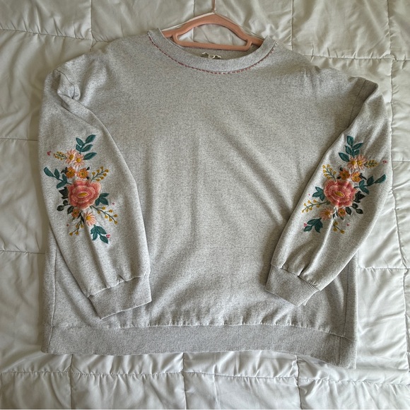 World Market Gray Embroidered Floral Sweatshirt One Size - Picture 3 of 6